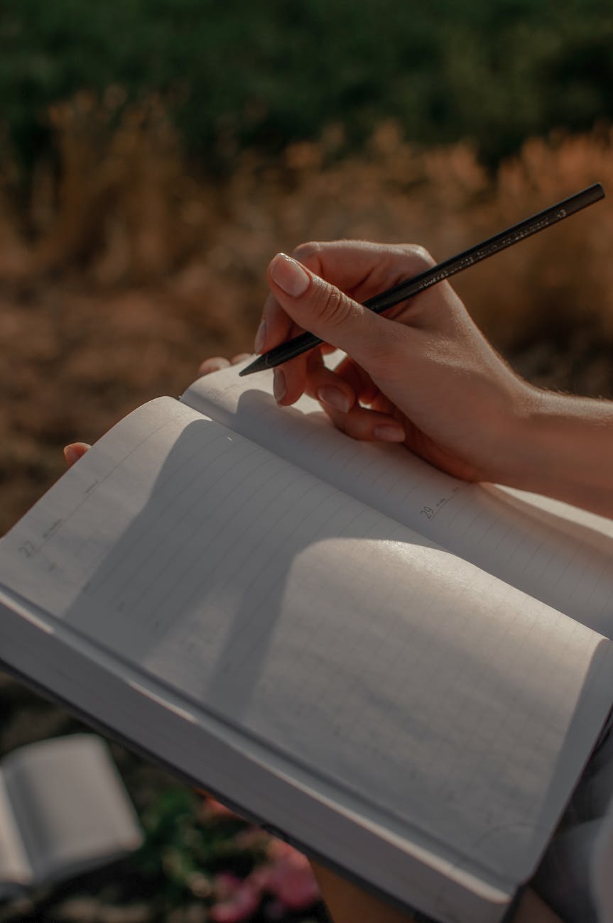 The Importance of Daily Journaling for Mental Health and Emotional&nbsp;Well-being
